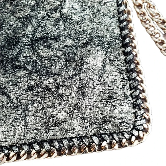 Metallic Gold & Black Chain Purse - Picture 2 of 5